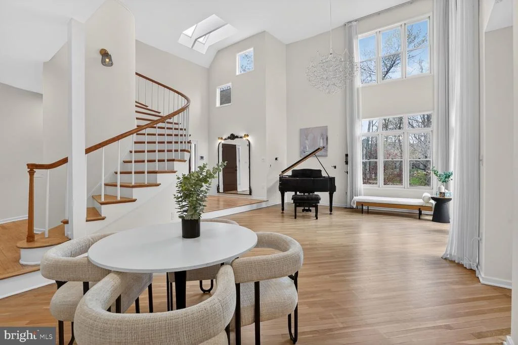 Photo of 2028 BEACON PLACE
