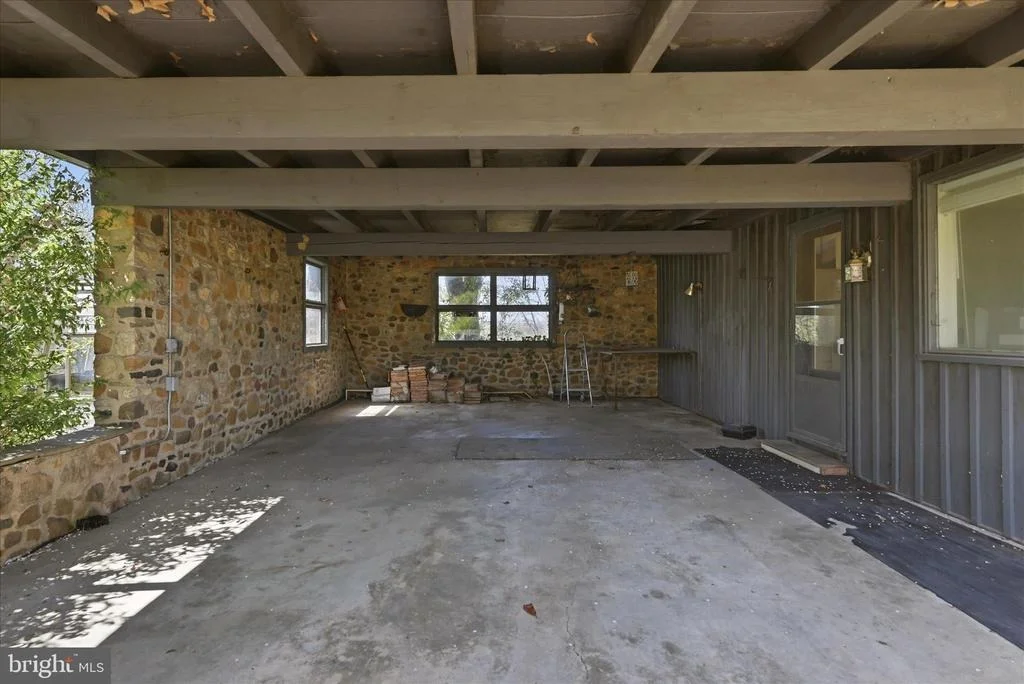 Photo of 2517 FIVE POINTS ROAD