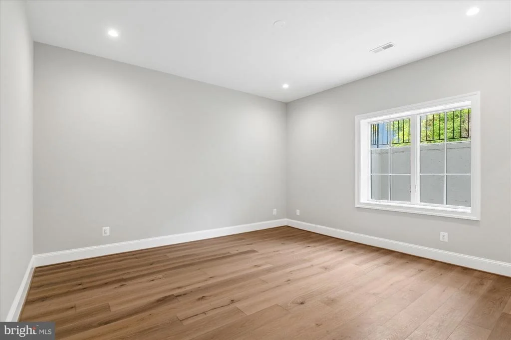 Photo of 1515 CRESTWOOD LANE