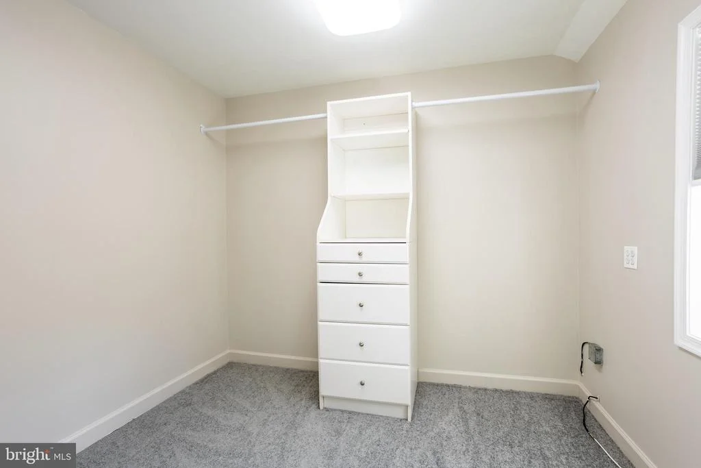 Photo of 3306 LABYRINTH ROAD
