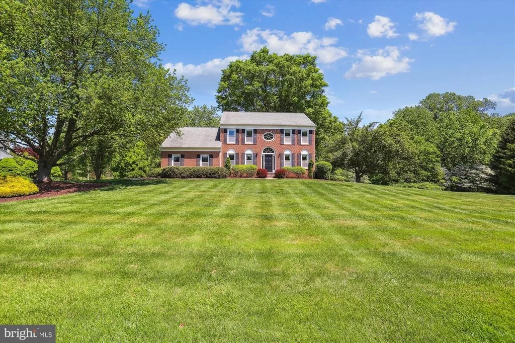 Photo of 18521 AZALEA DRIVE