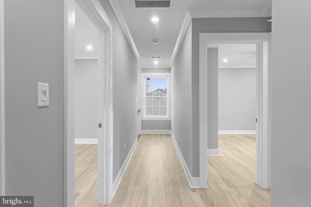 Photo of 305 WINE STREET