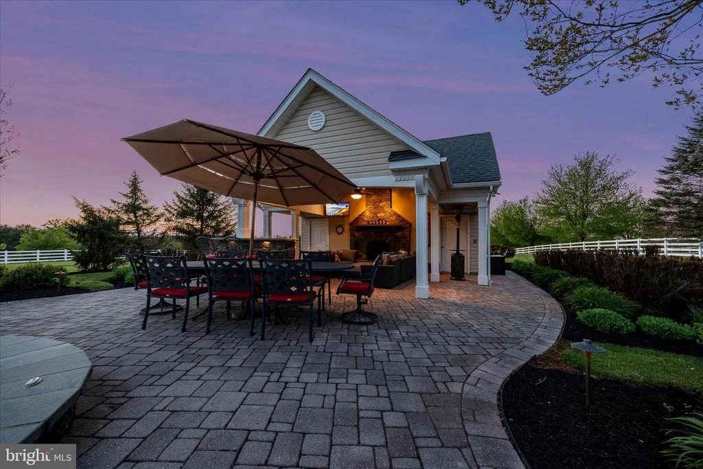 Photo of 6170 CHALLEDON CIRCLE