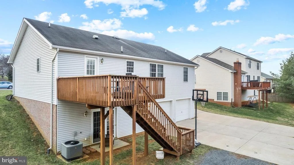 Photo of 1076 STUART DRIVE