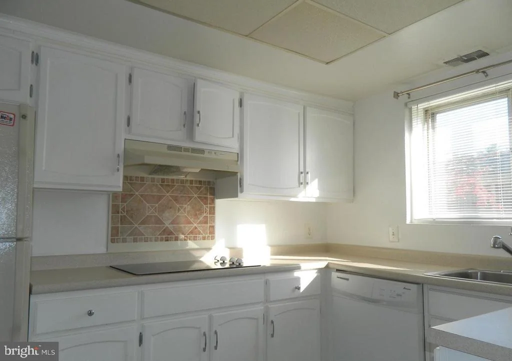 Photo of Unit 1C at 3617 GLENEAGLES DRIVE