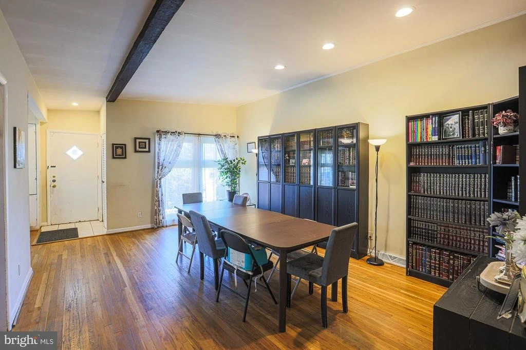 Photo of 2451 FOREST GREEN ROAD