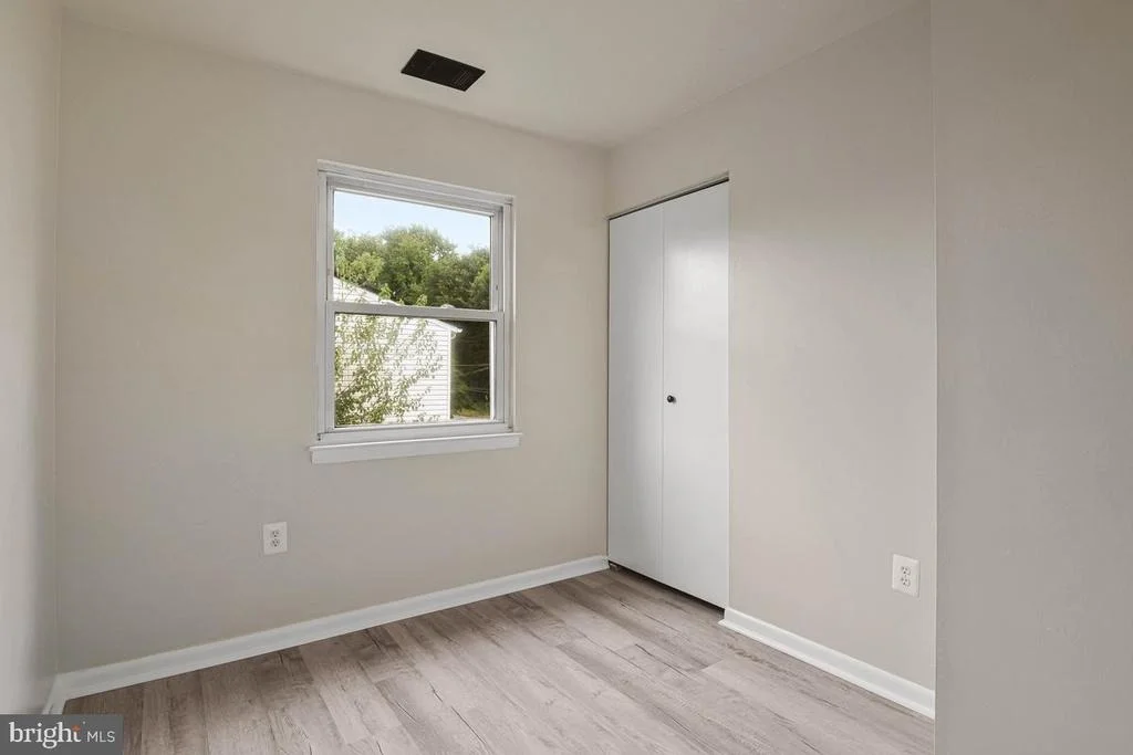 Photo of 1229 DELAFIELD PLACE NE