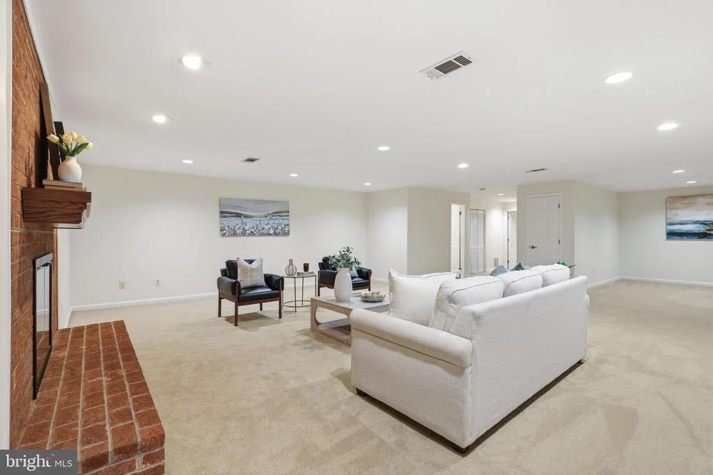 Photo of 10811 MIDSUMMER DRIVE