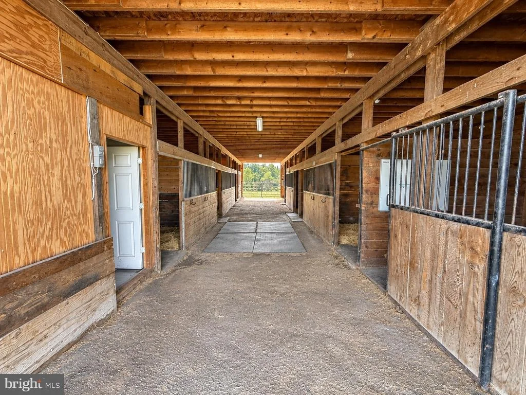 Photo of 4719 RIDGE ROAD
