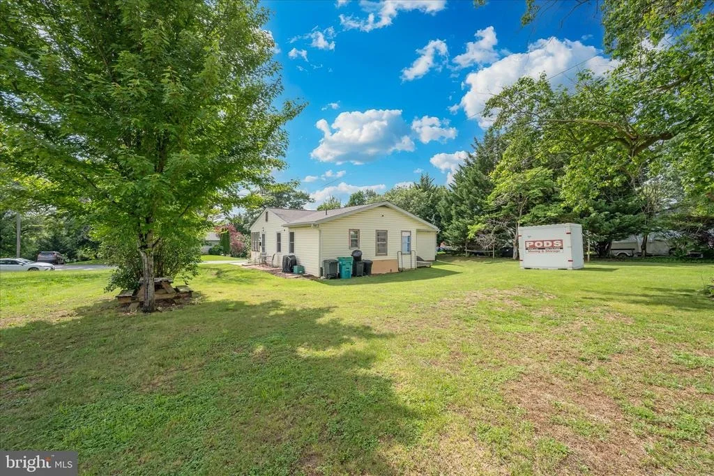 Photo of 7 DELLA LANE