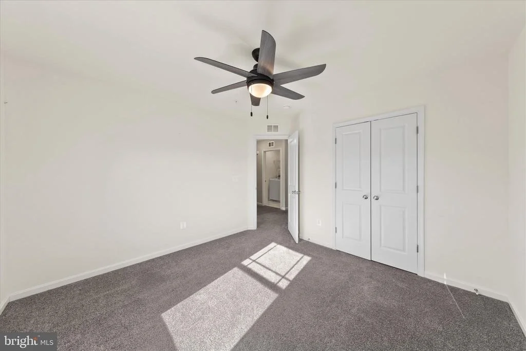 Photo of 5559 TRAFALGAR CIRCLE