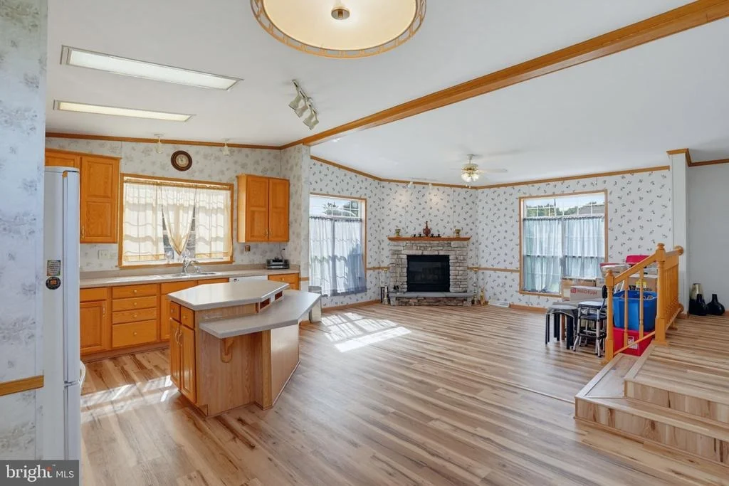 Photo of Unit 211 at 302 FOX POINTE DRIVE