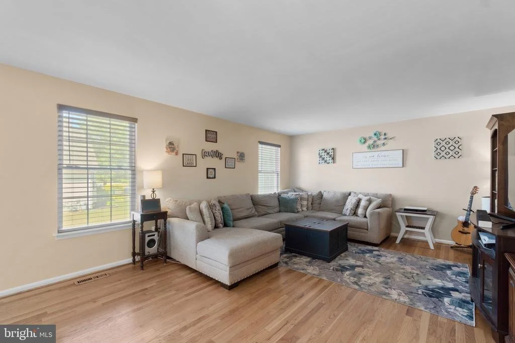 Photo of 814 WELLESLEY COURT