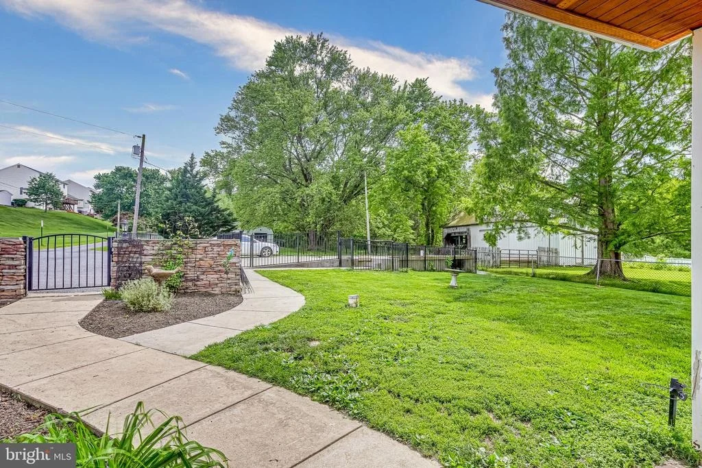 Photo of 8863 BALTIMORE ROAD