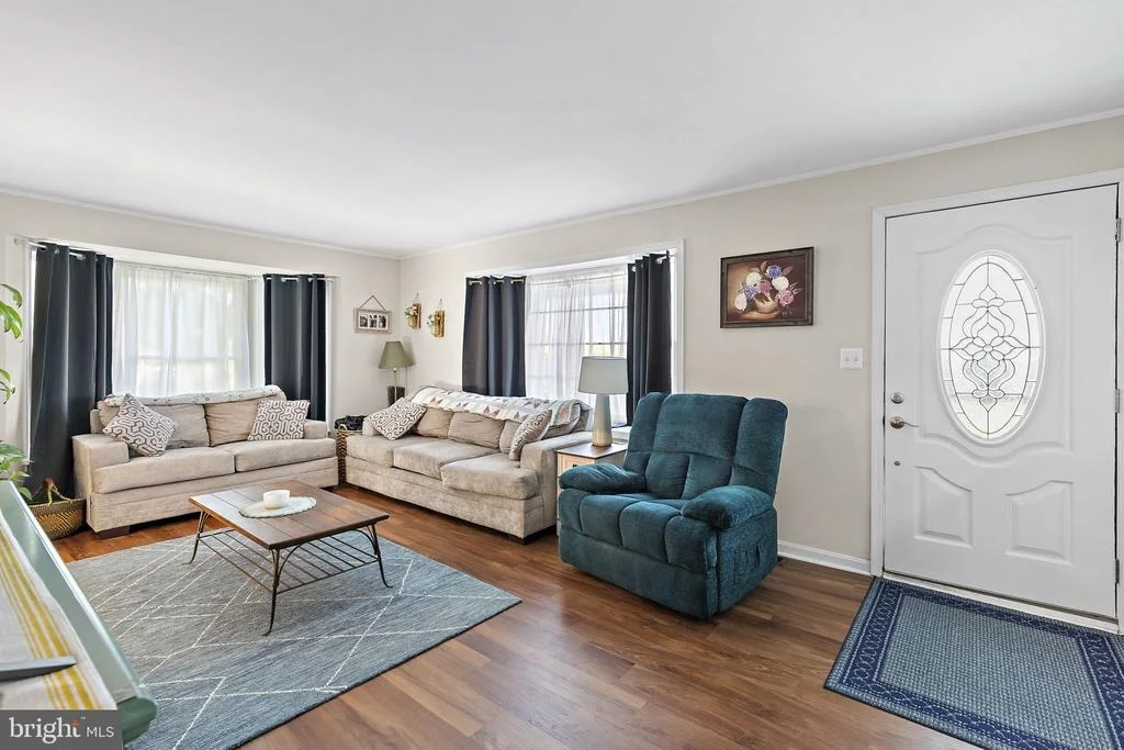 Photo of 5312 W HEAPS ROAD