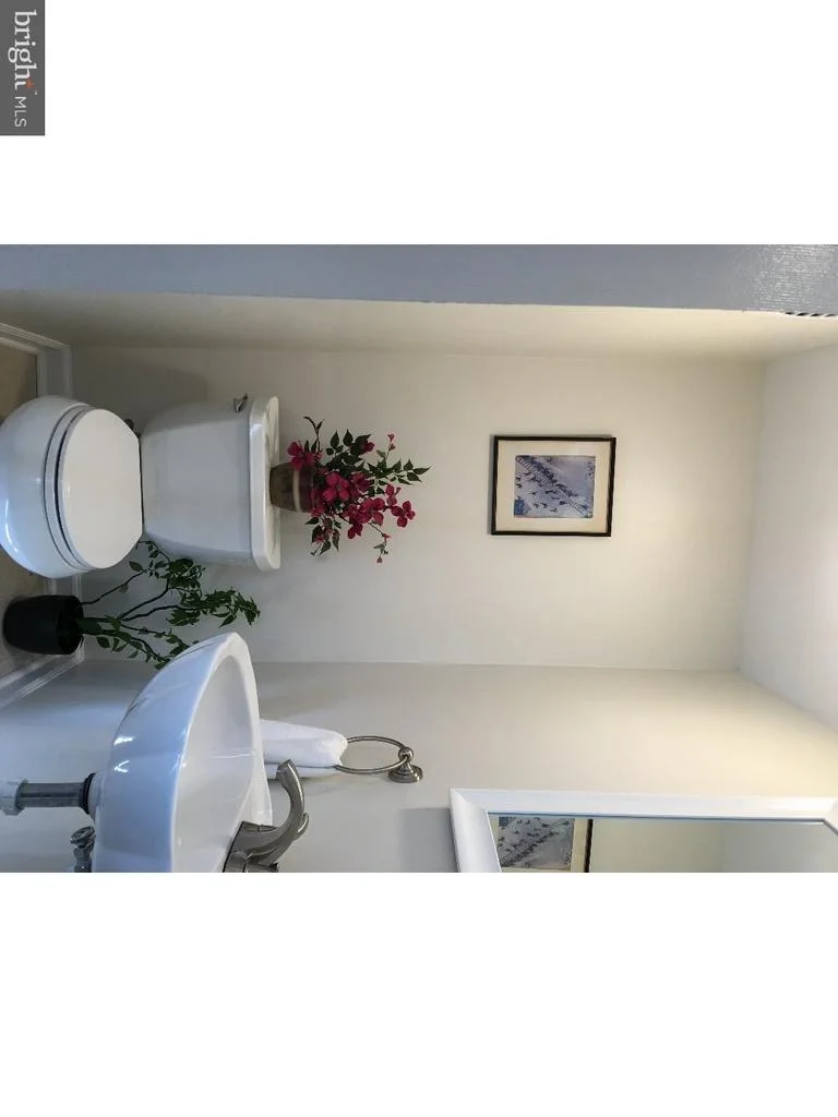 Photo of 1233 CRESTOVER ROAD