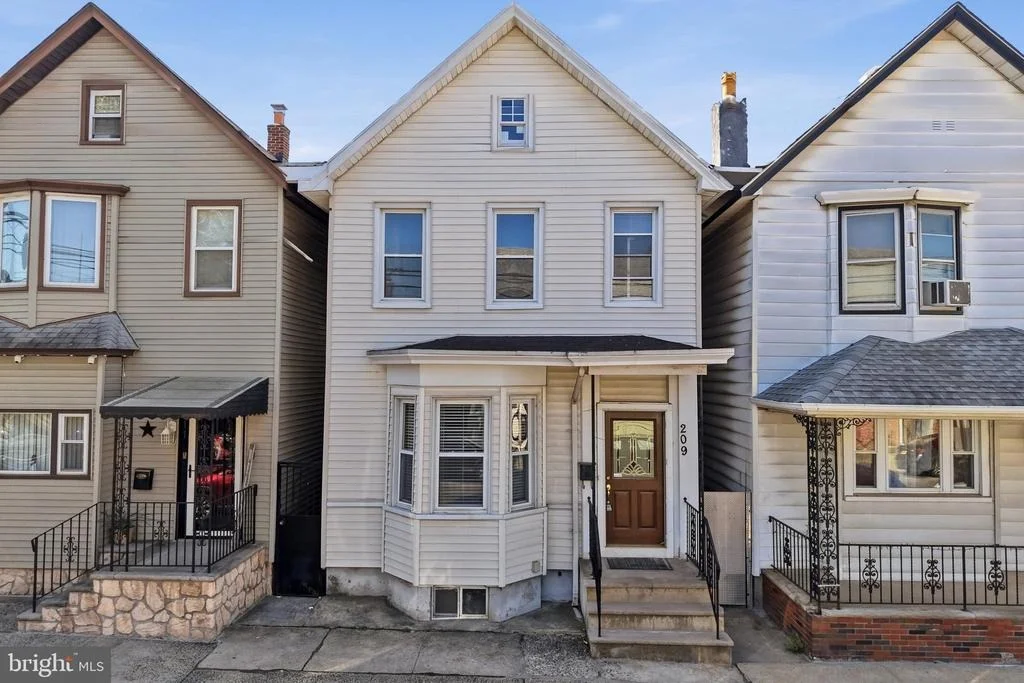 Photo of 209 HAMILTON STREET