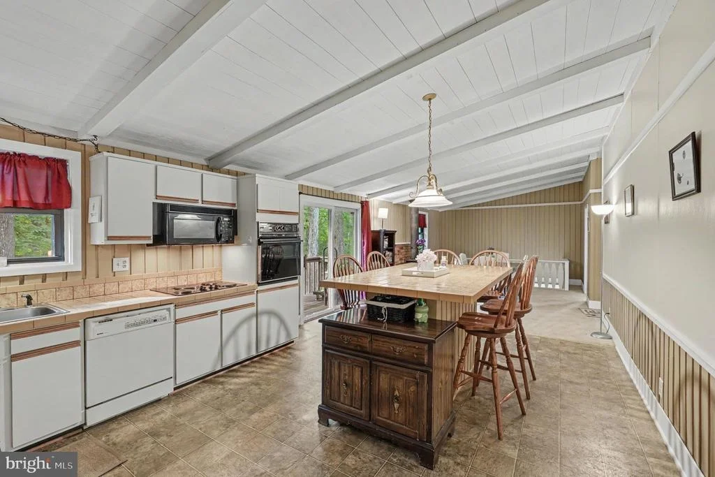 Photo of 222 CREEKSIDE DRIVE