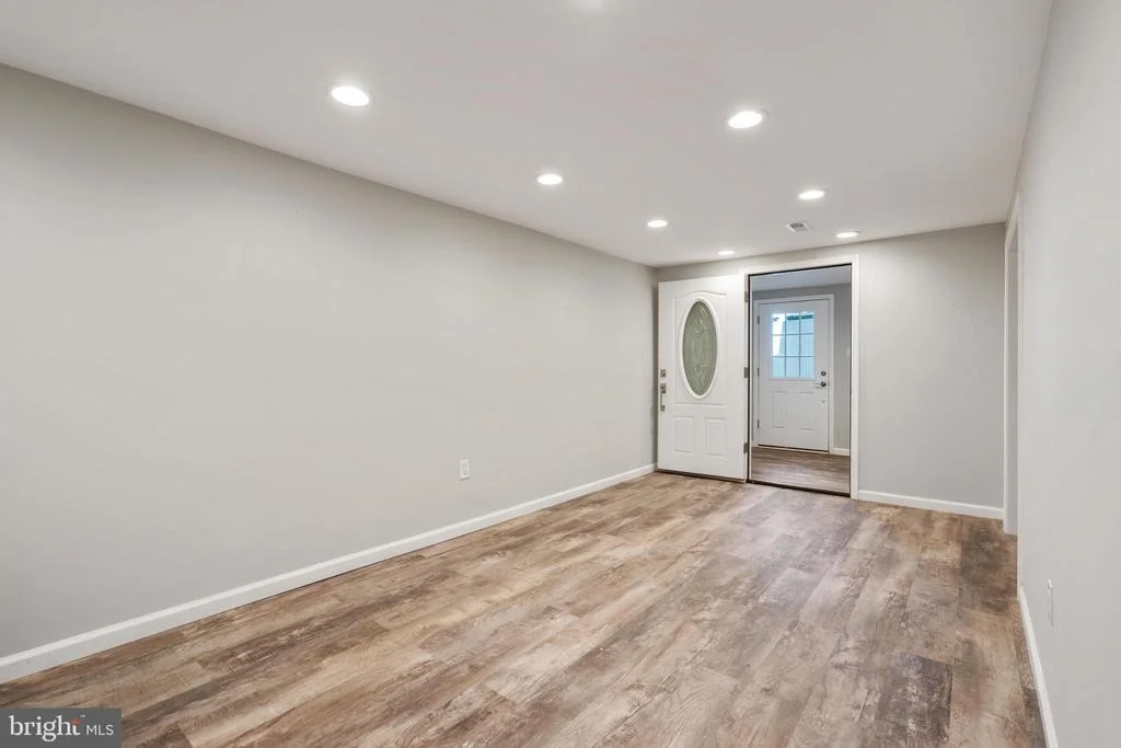 Photo of 10418 ADEL ROAD