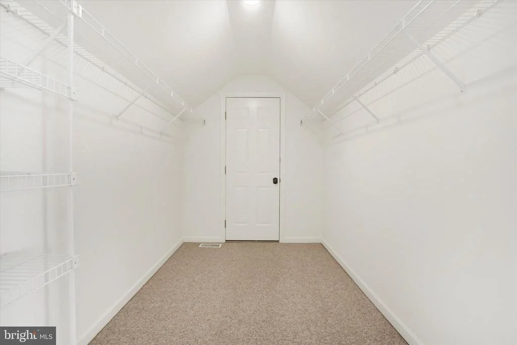 Photo of 3014 BITTERNUT BOULEVARD
