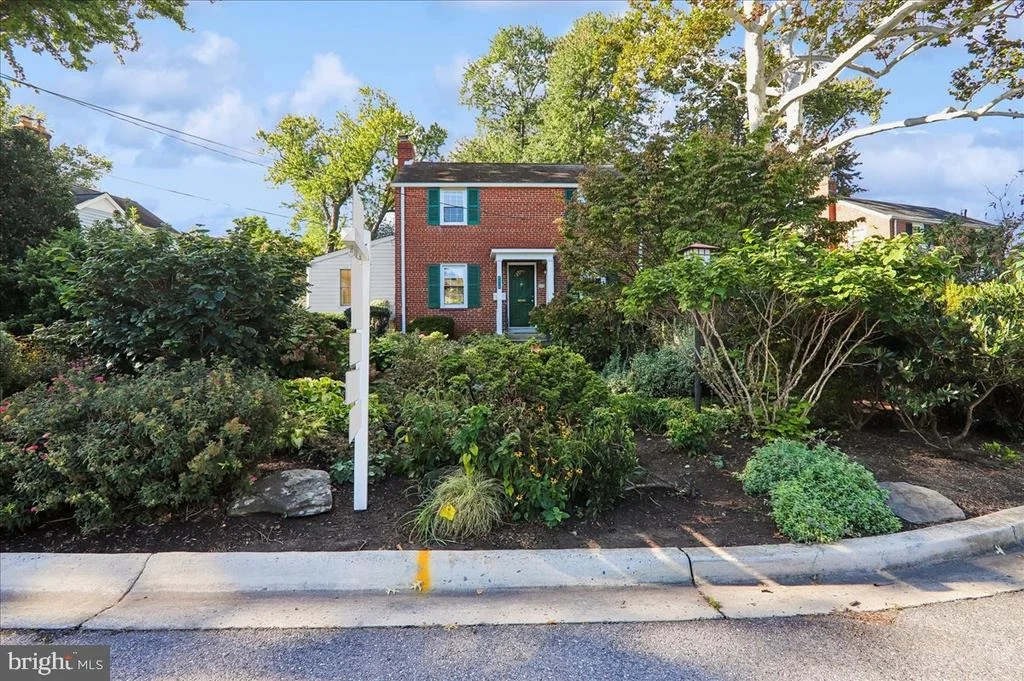 Photo of 8616 LYNBROOK DRIVE
