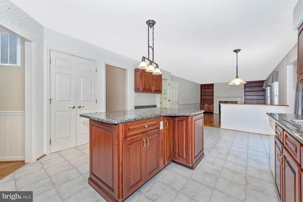 Photo of 1015 BEXHILL DRIVE