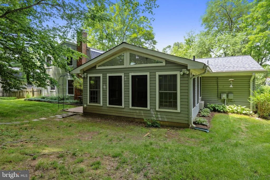 Photo of 14045 BREEZE HILL LANE