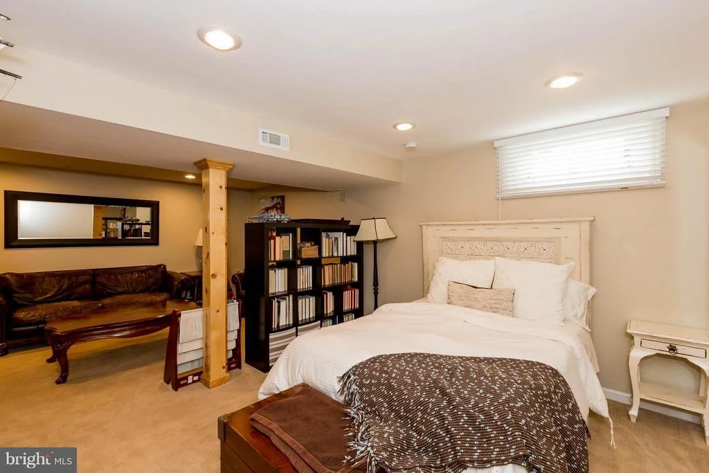 Photo of 6438 OLD HIGHGATE DRIVE