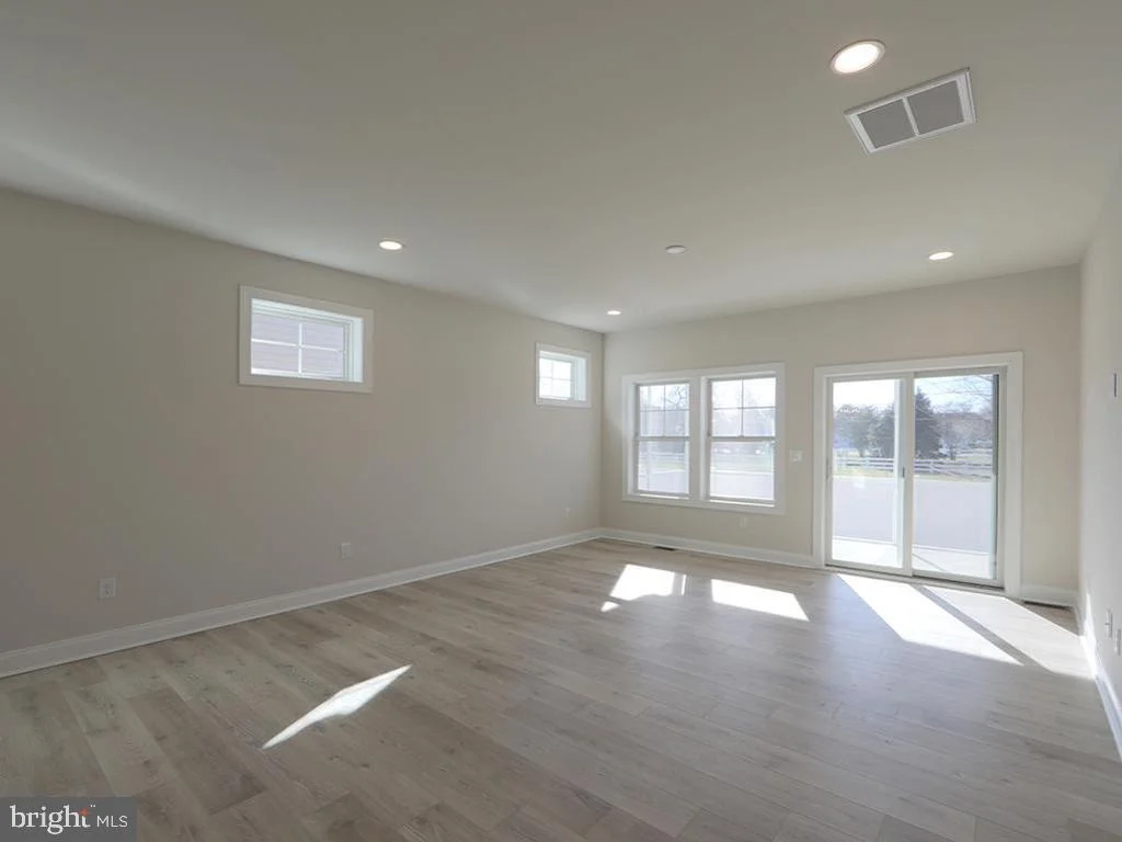 Photo of 33745 CATCHING COVE CT