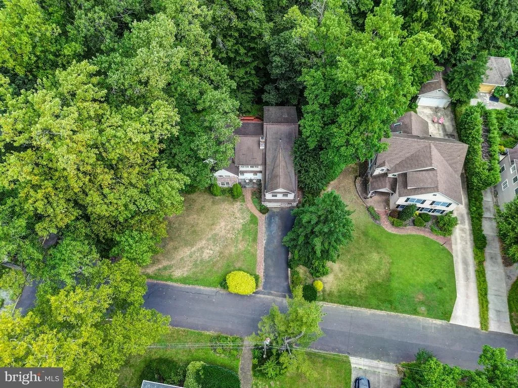 Photo of 501 SOMERSET DRIVE