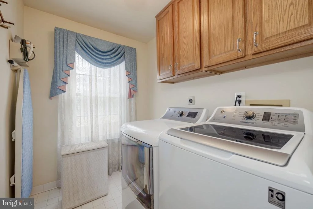 Photo of 6929 SPANKER DRIVE