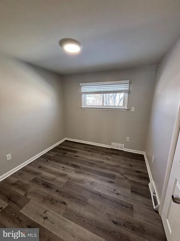 Photo of 102 GINGER AVENUE