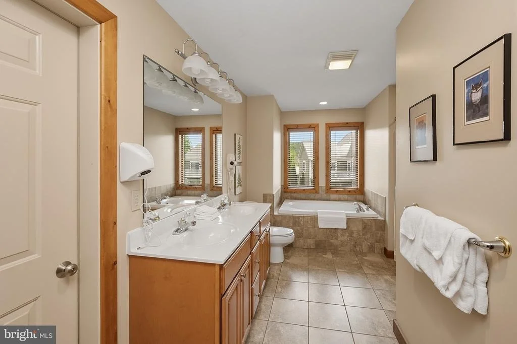 Photo of 250 LAKE POINTE DRIVE