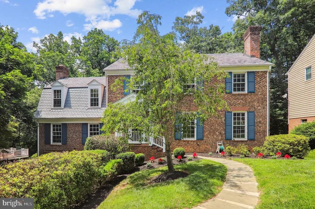 Photo of 8217 WINDSOR VIEW TERRACE