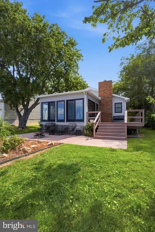 Photo of 6114 SUNSET LANE