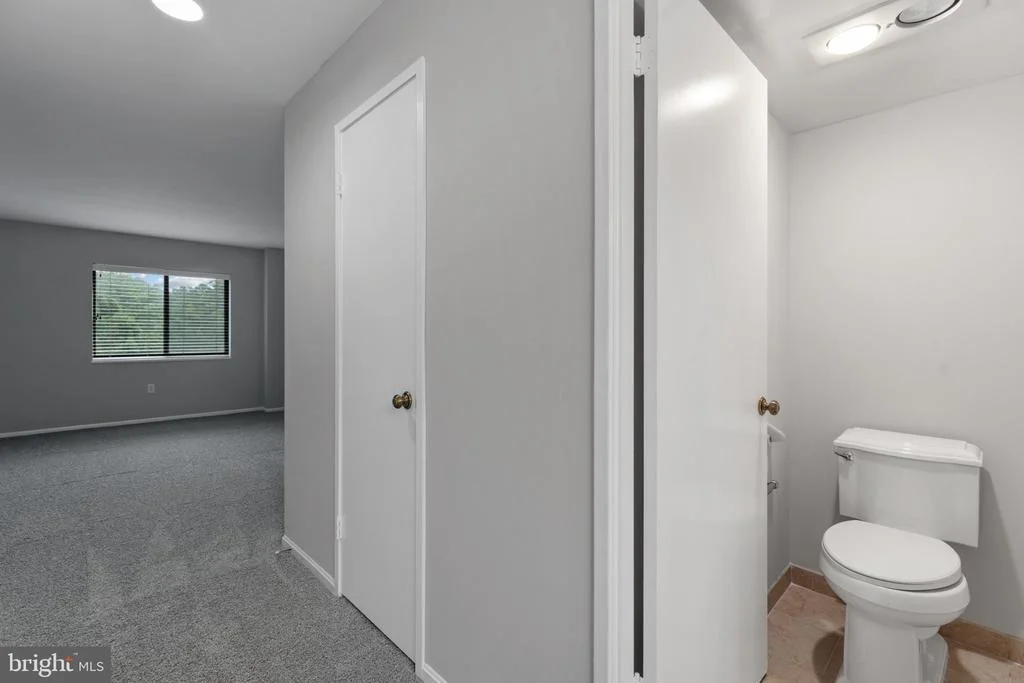 Photo of Unit 1401 at 15101 INTERLACHEN DRIVE