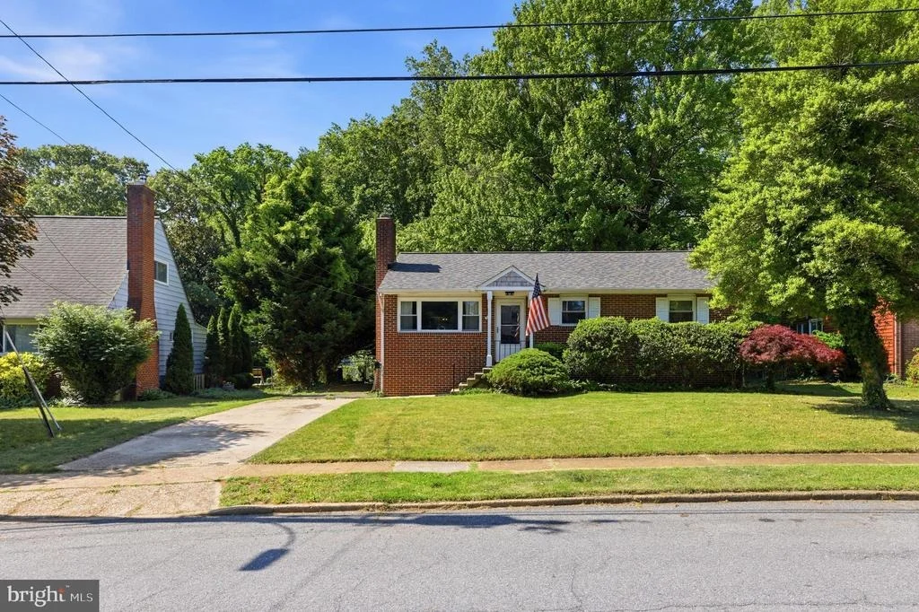 Photo of 735 WARREN DRIVE