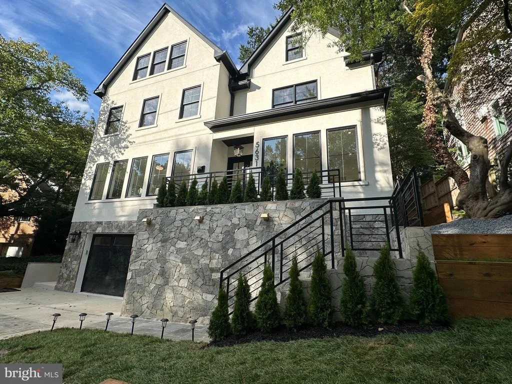 Photo of 5631 MACARTHUR BOULEVARD NW