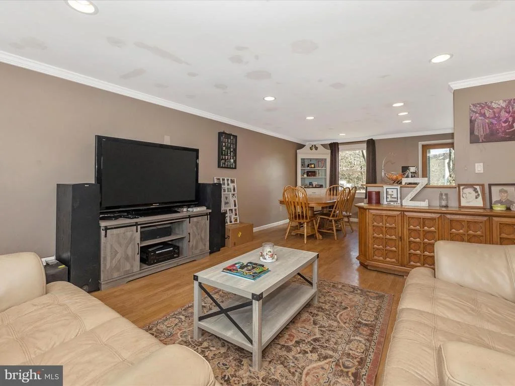 Photo of 19017 WOOTTON AVENUE