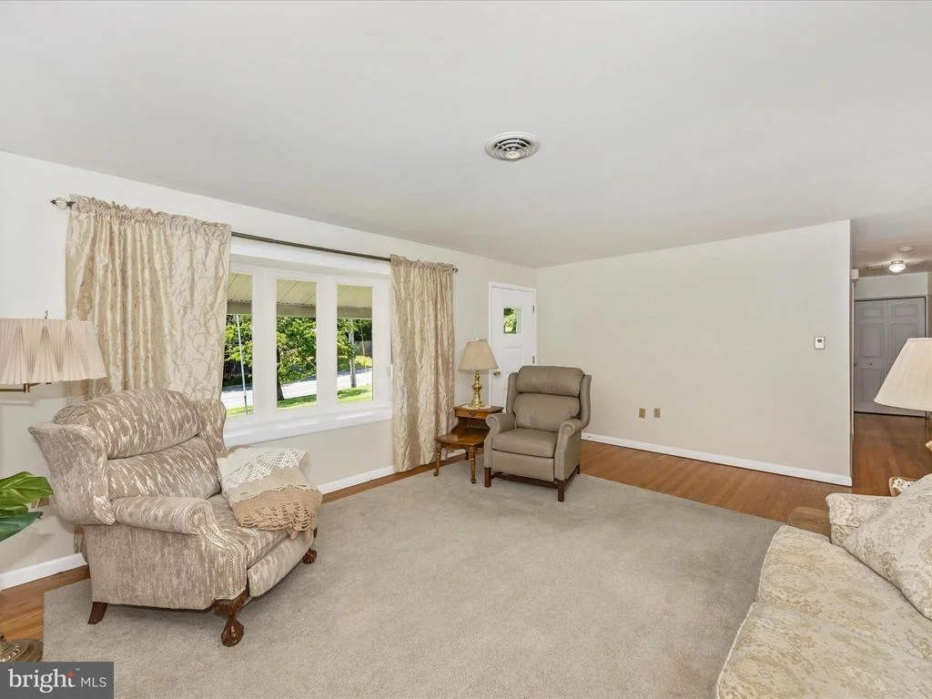 Photo of 5634 SHOOKSTOWN ROAD