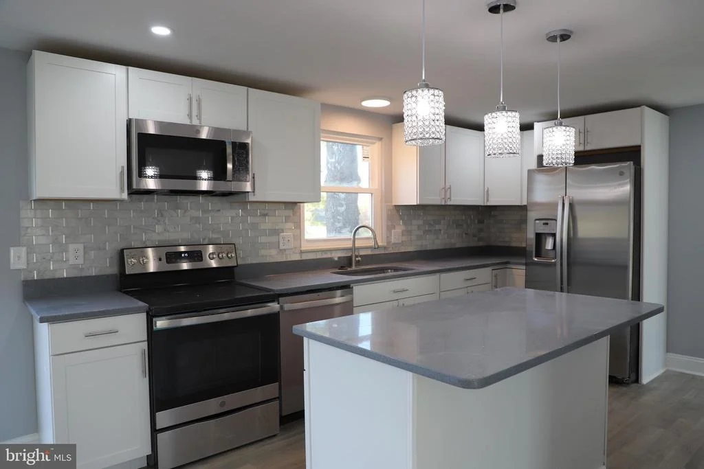 Photo of 135 N HARRISON ROAD N