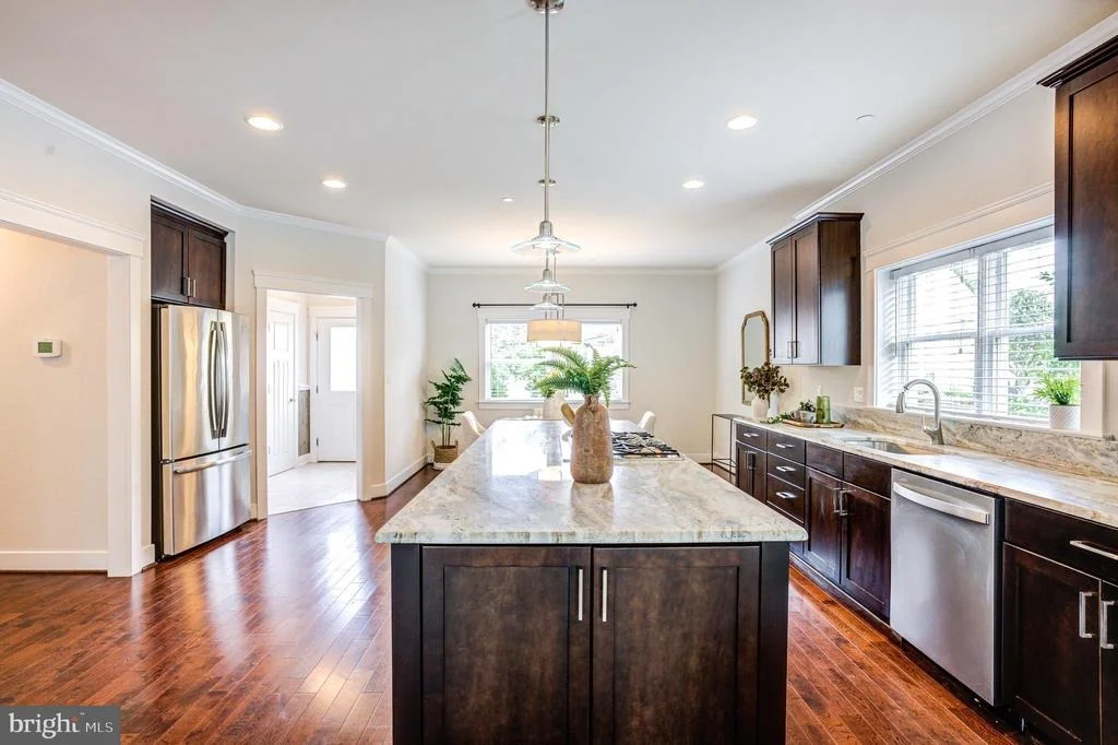 Photo of 614 N BENTZ STREET N