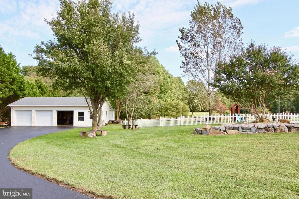 Photo of 1924 UPPER KING ROAD