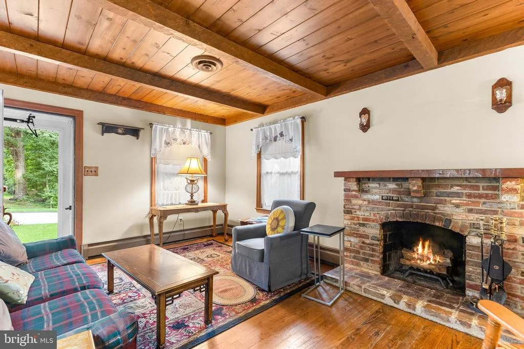 Photo of 5718 LEAF LANE