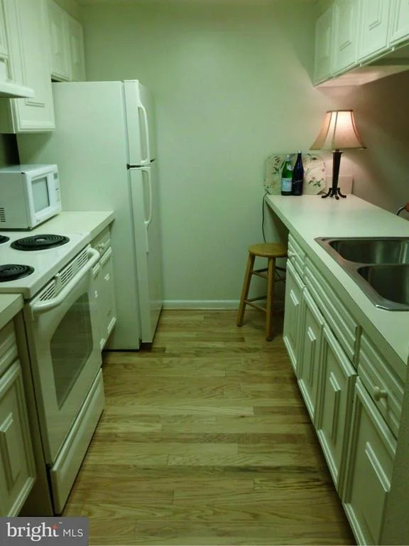 Photo of Unit 81F at 3632 GLENEAGLES DRIVE