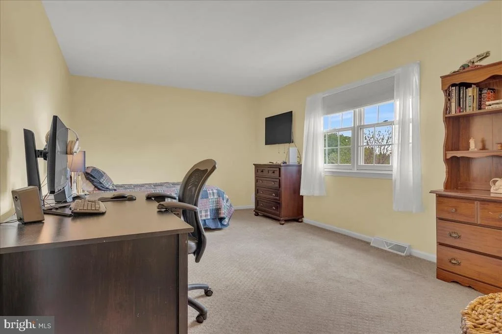 Photo of 57 TENBY CHASE DRIVE