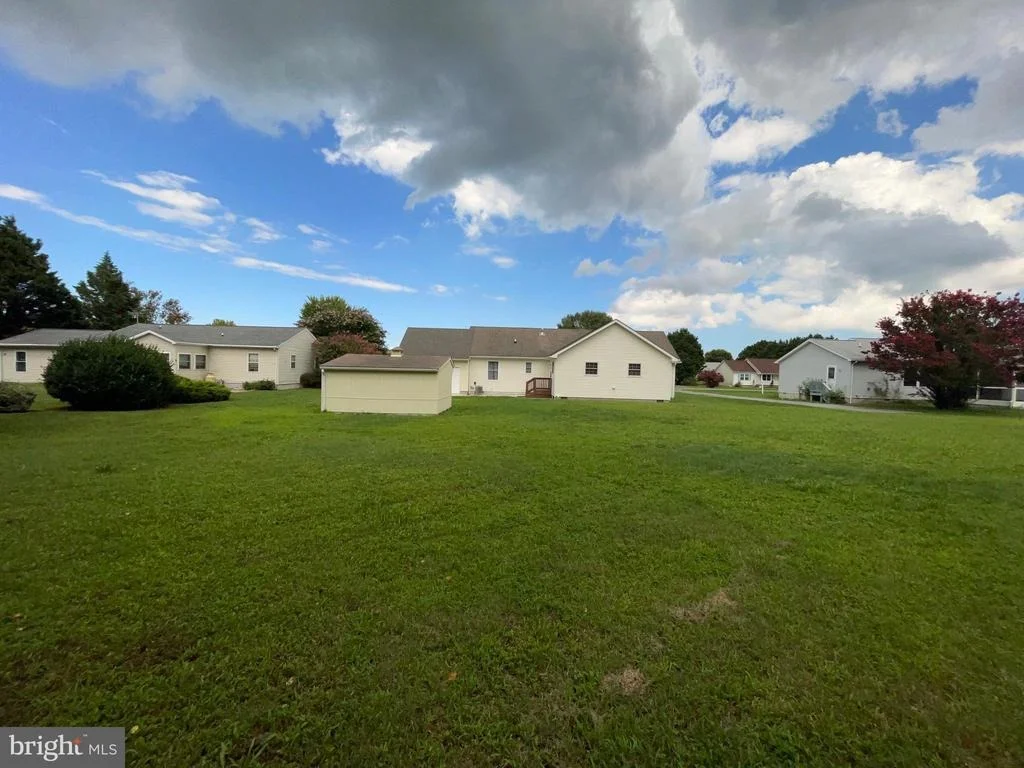 Photo of 28 CIRCLE DRIVE W
