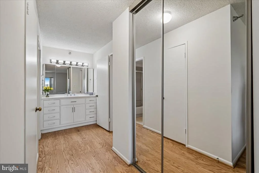 Photo of Unit 3901 at 15115 INTERLACHEN DRIVE