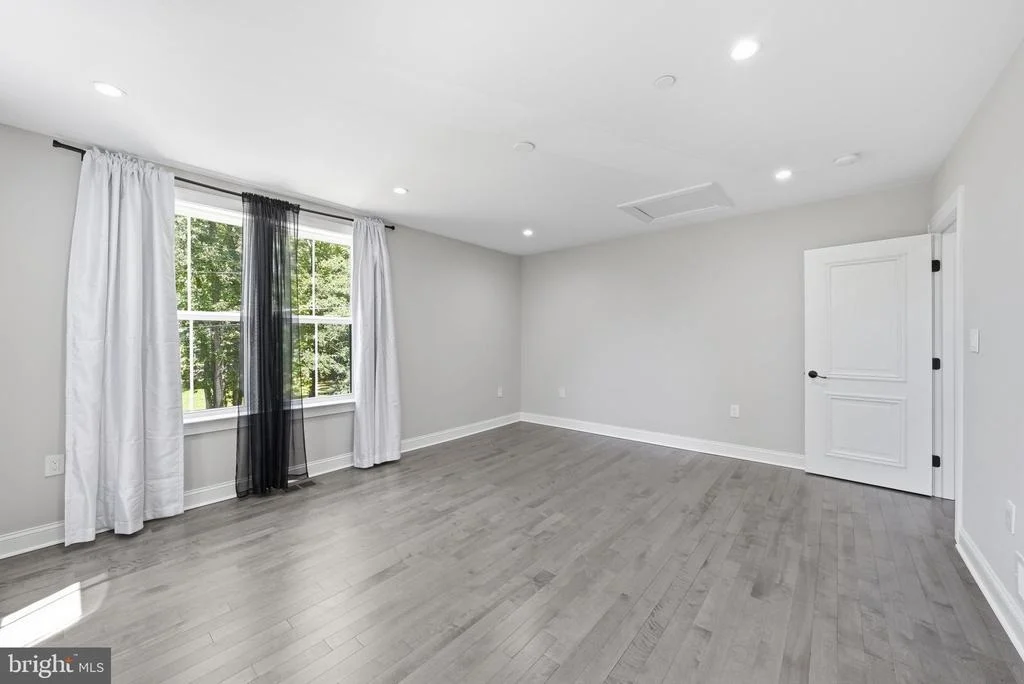 Photo of 1211 LINTON LANE