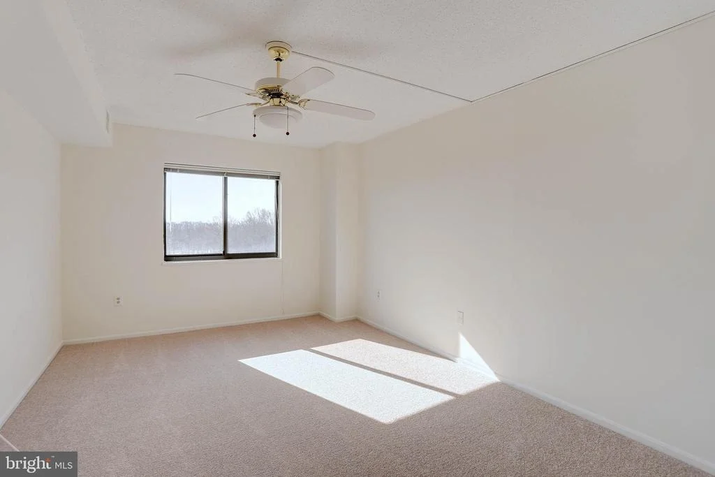 Photo of Unit 3826 at 15115 INTERLACHEN DRIVE